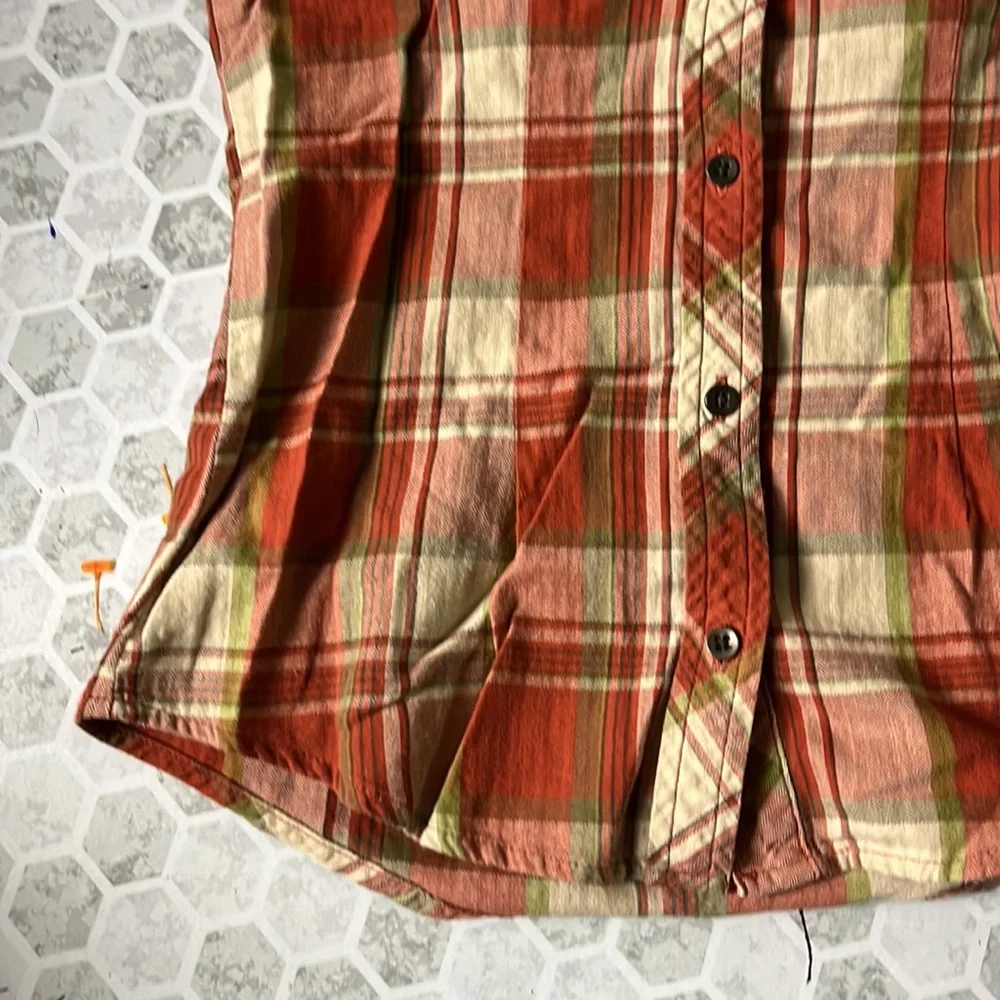 Mudd XS Red Green Tan Short Sleeve Button Up Collared Top - Picture 3 of 5
